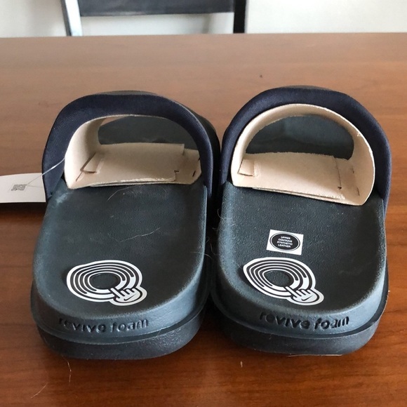 Nike Offcourt (NFL Cleveland Browns) DD0512-001 Black Orange Brown - Picture 4 of 5